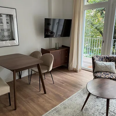 Living Design Flat
